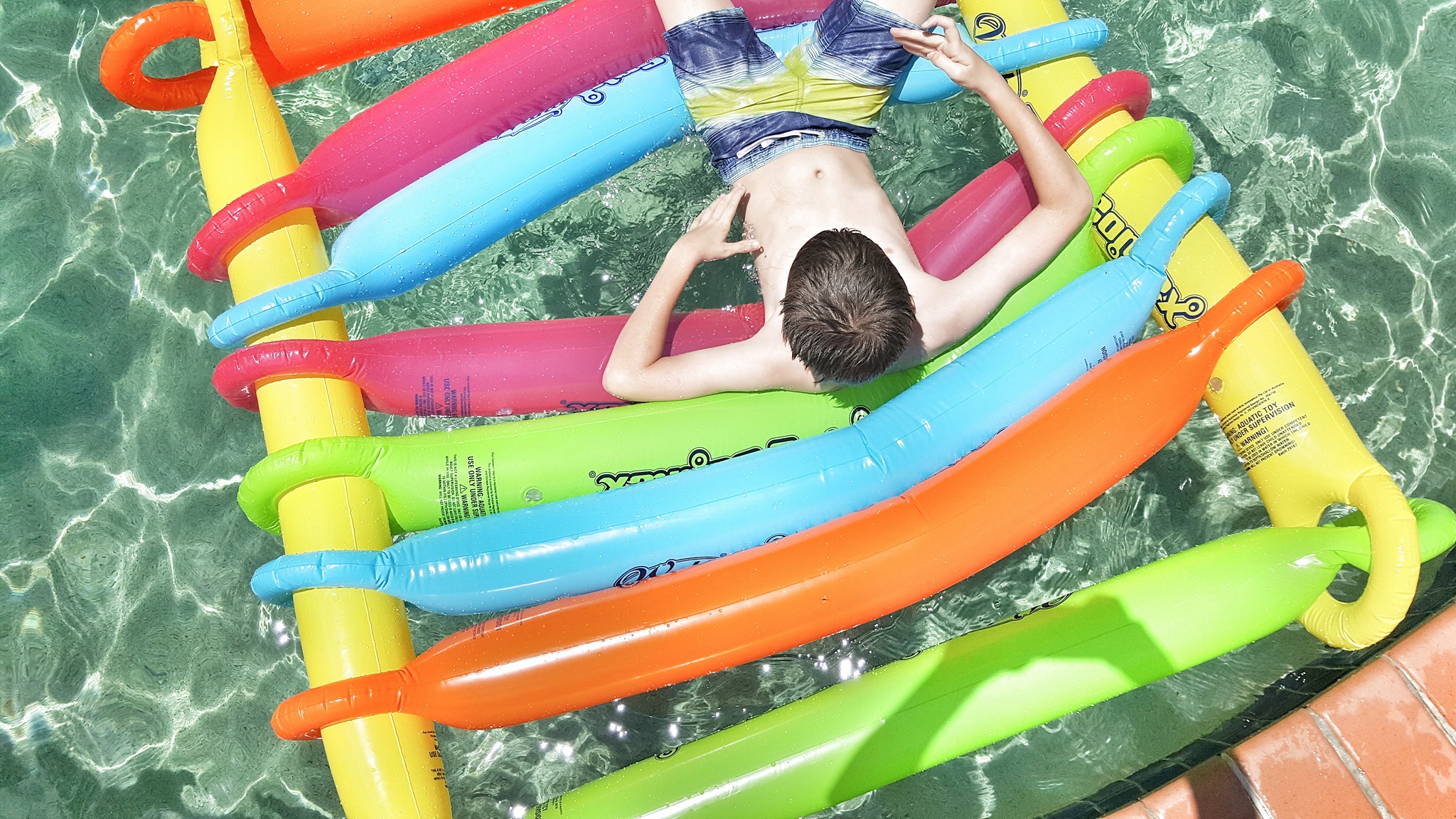 wahu floating pool slide