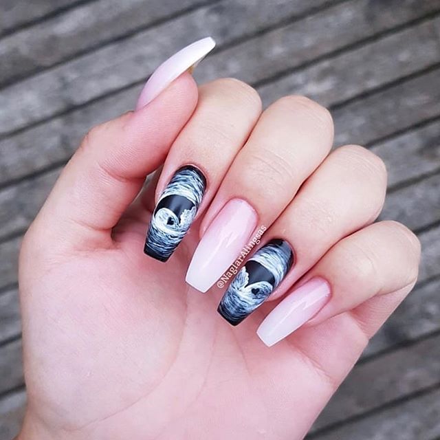 Sonogram Nails with Natural Nails in between